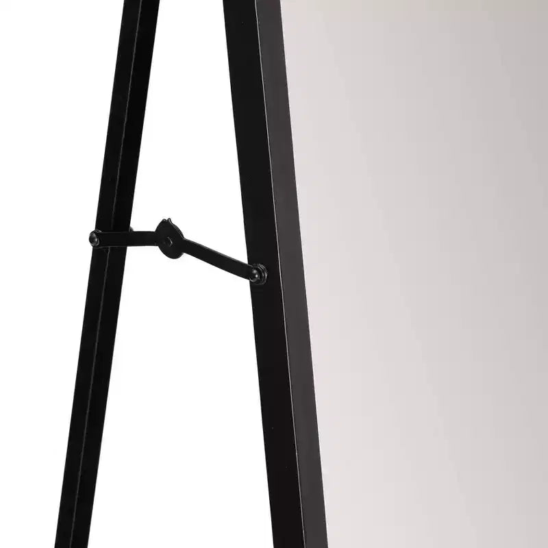 Miroir sur pied moderne