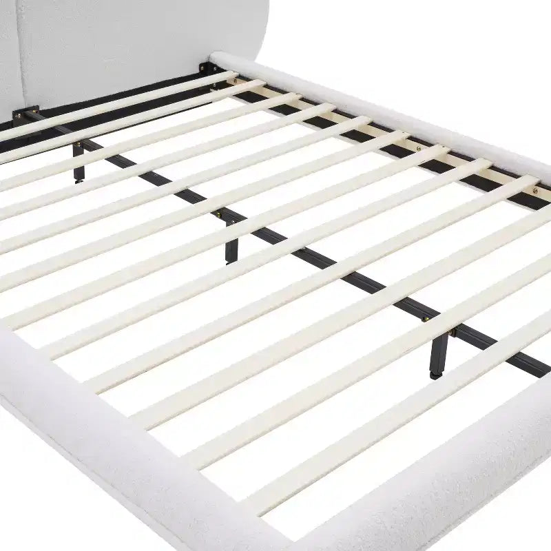 Lit plateforme rembourré moderne