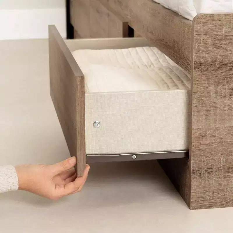 Lit plateforme en noyer naturel